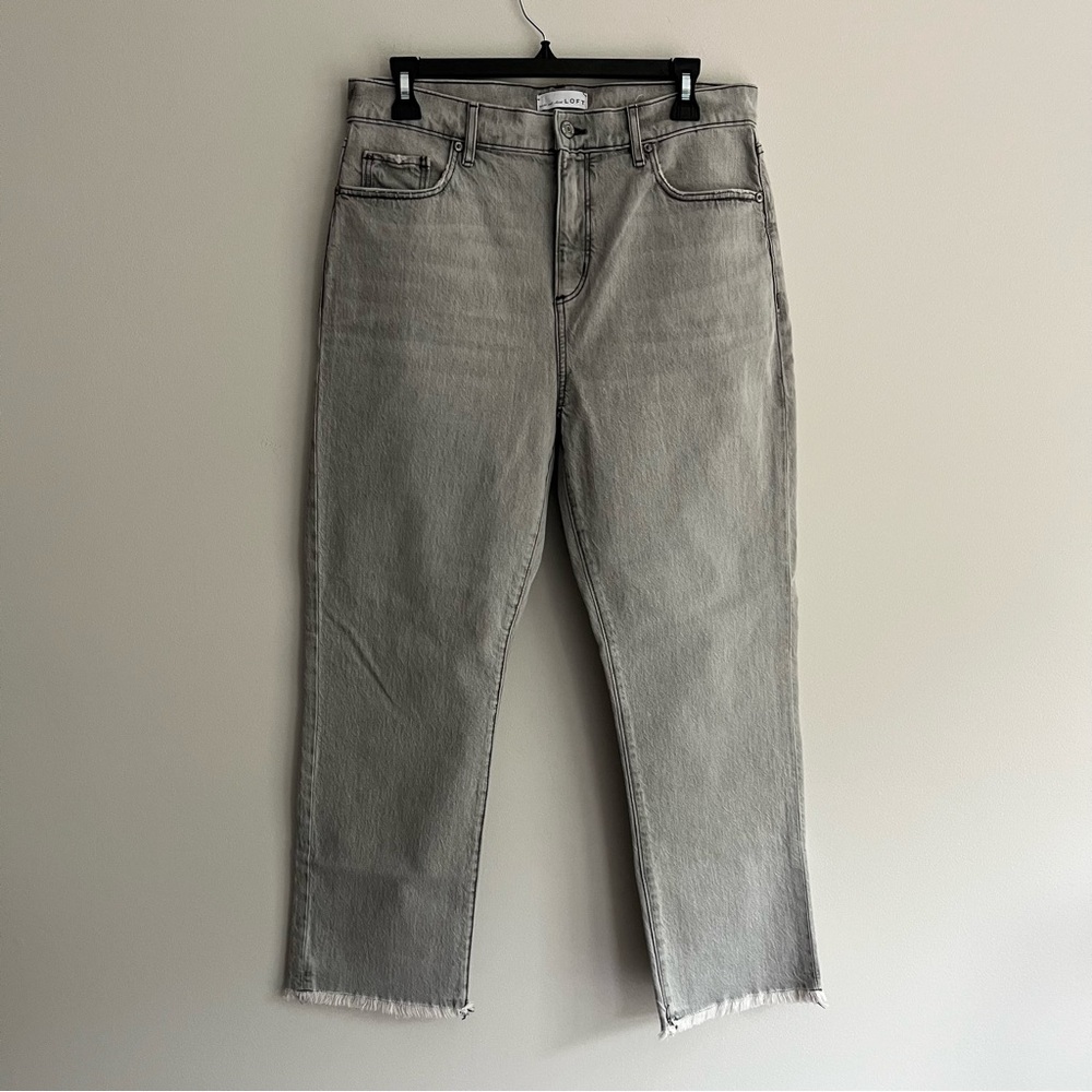 Loft Straight Cropped Frayed Hem Jeans in Gray size 29